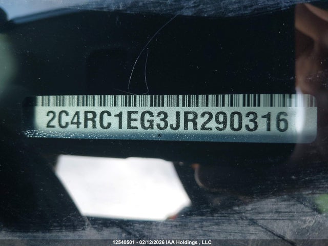 2C4RC1EG3JR290316 Chrysler Pacifica Touring-l