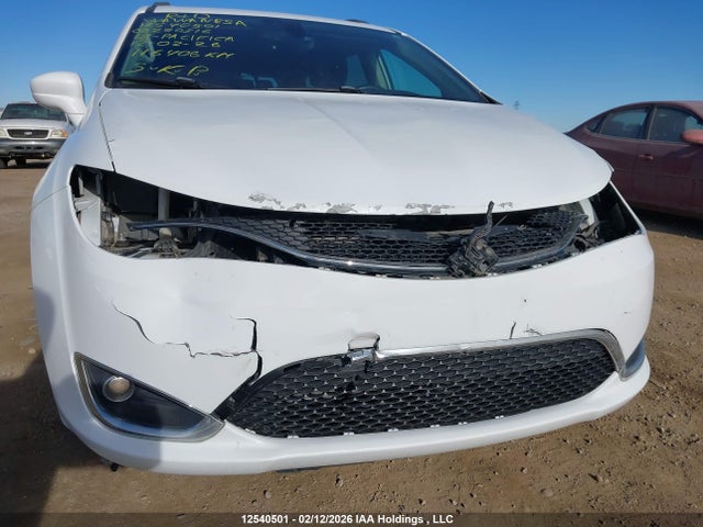 2C4RC1EG3JR290316 Chrysler Pacifica Touring-l