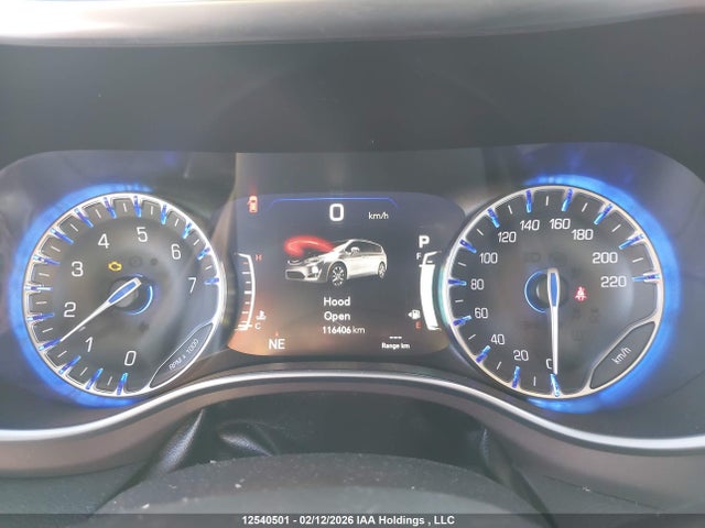 2C4RC1EG3JR290316 Chrysler Pacifica Touring-l