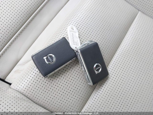 7JRA22TLXLG033388 Volvo S60 T6 Inscription
