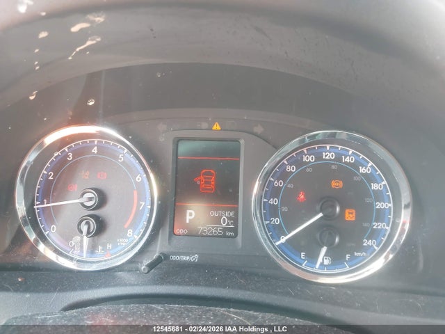 2T1BURHE0JC988728 Toyota COROLLA LE