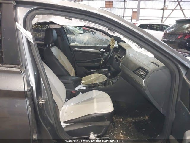 3VWW57BU1KM013809 Volkswagen Jetta 1.4 Tsi Highline