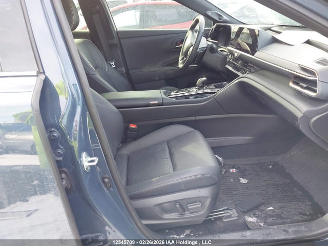 2025 Toyota Crown Signia Limited მანქანა იყიდება აუქციონზე, vin: JTDACAAJ6S3008047, აუქციონის ნომერი: 12545709