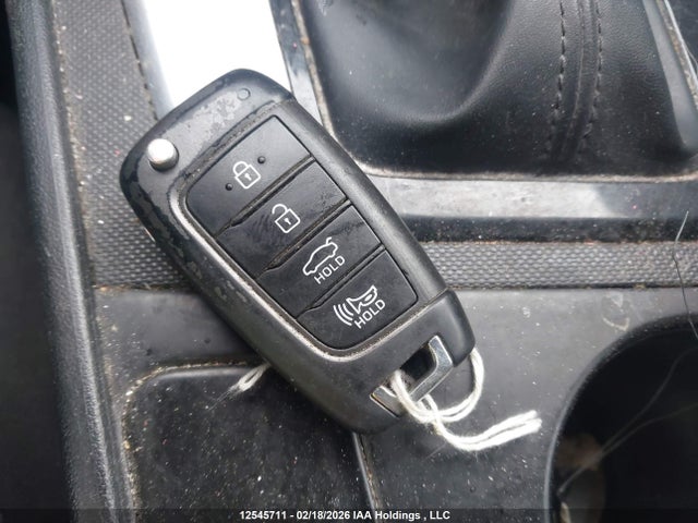 KMHLM4AG7MU108601 Hyundai ELANTRA SEL