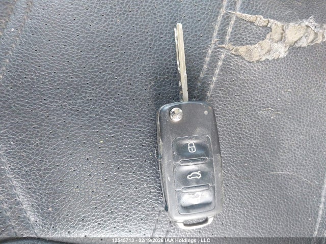 1VWBS7A32FC103946 Volkswagen Passat