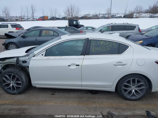 19UDE2F79NA800527 Acura Ilx Premium