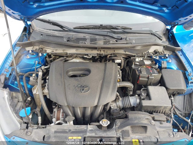 3MYDLBJV0LY711983 Toyota Yaris Le/xle