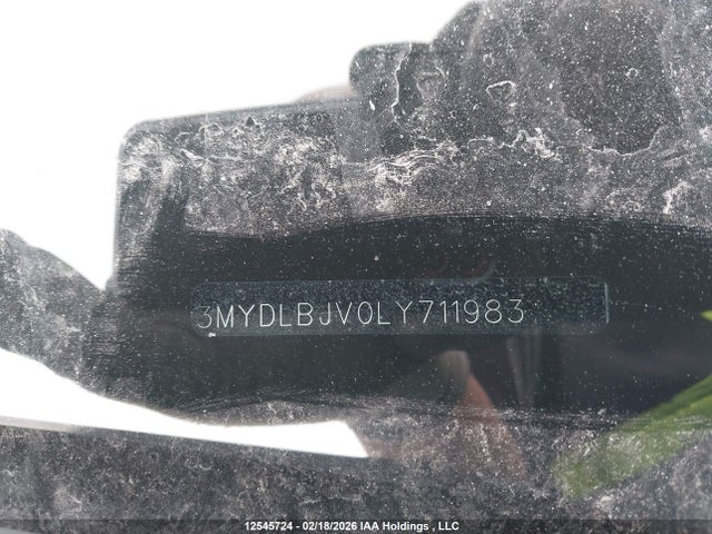 3MYDLBJV0LY711983 Toyota Yaris Le/xle