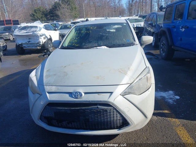 3MYDLBJVXLY714440 Toyota Yaris Xle