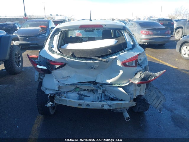 3MYDLBJVXLY714440 Toyota Yaris Xle