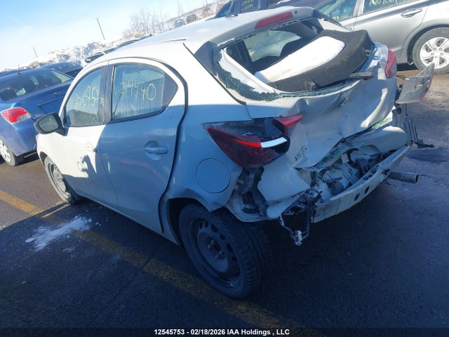 3MYDLBJVXLY714440 Toyota Yaris Xle