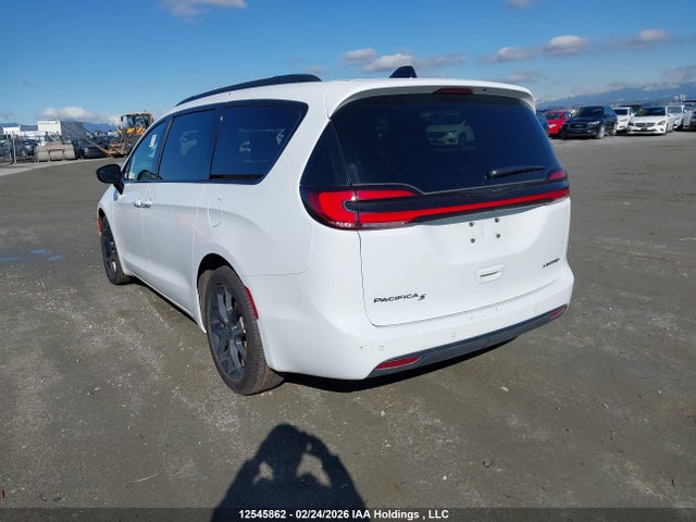 Chrysler Pacifica Limited 2025 2C4RC1GG6SR582024 Image 3