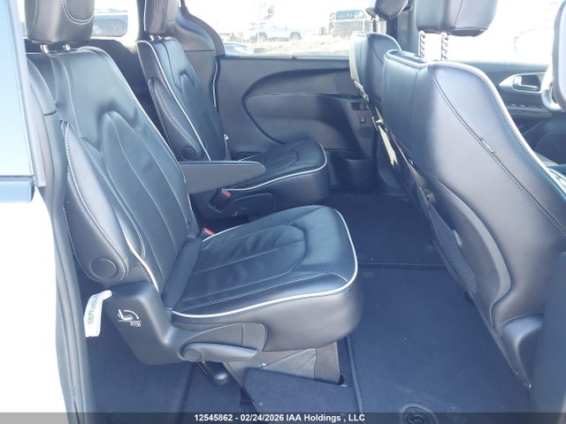 Chrysler Pacifica Limited 2025 2C4RC1GG6SR582024 Image 8