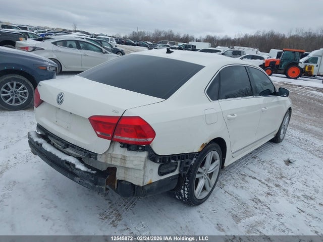 12545872 :رقم المزاد ، 1VWCN7A3XDC101502 vin ، 2013 Volkswagen Passat Sel مزاد بيع
