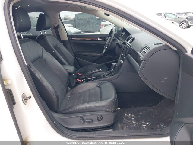12545872 :رقم المزاد ، 1VWCN7A3XDC101502 vin ، 2013 Volkswagen Passat Sel مزاد بيع