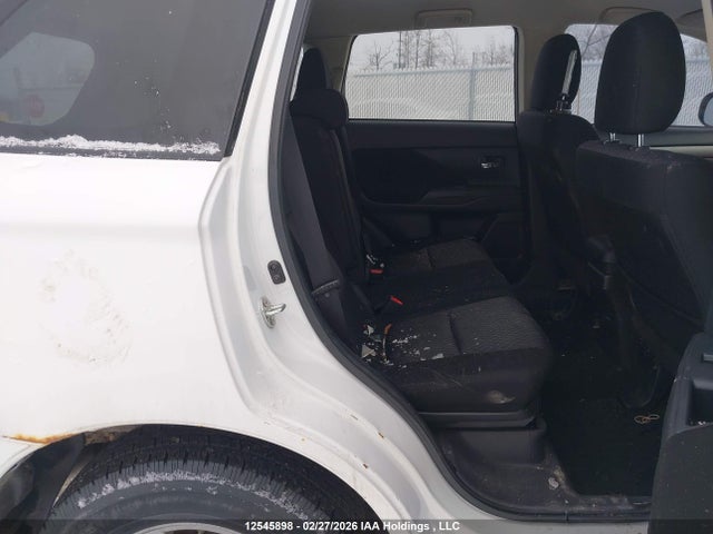 Продажа на аукционе авто 2014 Mitsubishi Outlander Es, vin: JA4AZ2A39EZ601824, номер лота: 12545898