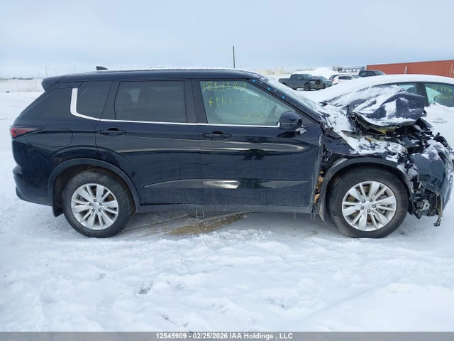JA4J4UA80SZ618528 Mitsubishi Outlander Es