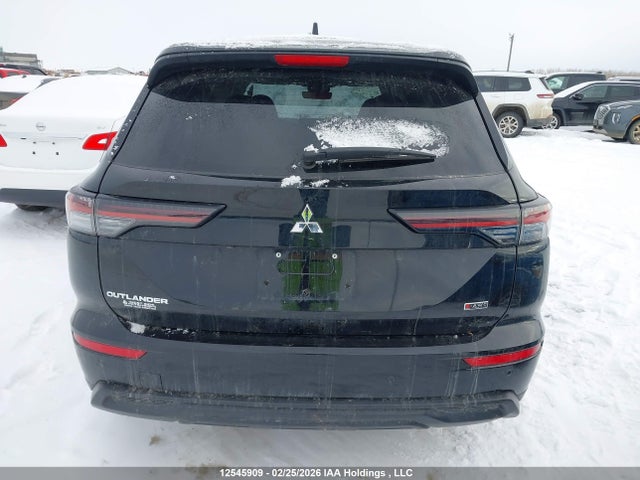 JA4J4UA80SZ618528 Mitsubishi Outlander Es