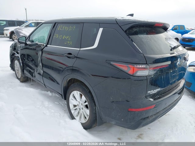JA4J4UA80SZ618528 Mitsubishi Outlander Es