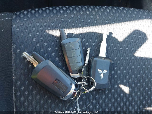 Mitsubishi Outlander 2019 JA4AZ2A32KZ604303 Image 11