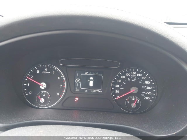 5XYPGDA1XJG354127 KIA Sorento 2.0l Lx