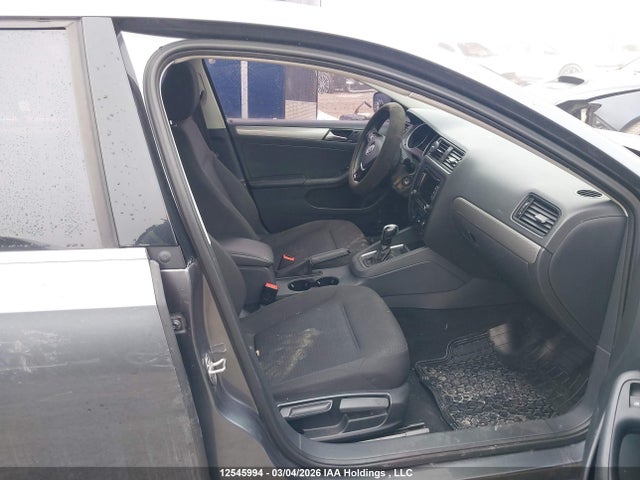 Продажа на аукционе авто 2015 Volkswagen Jetta 2.0l Trendline/2.0l Trendline+, vin: 3VW2K7AJ3FM325960, номер лота: 12545994