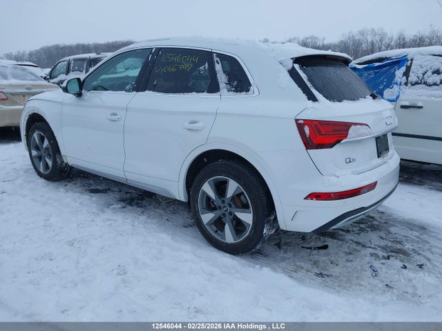 WA1AAAFY1M2066792 Audi Q5 45 Komfort