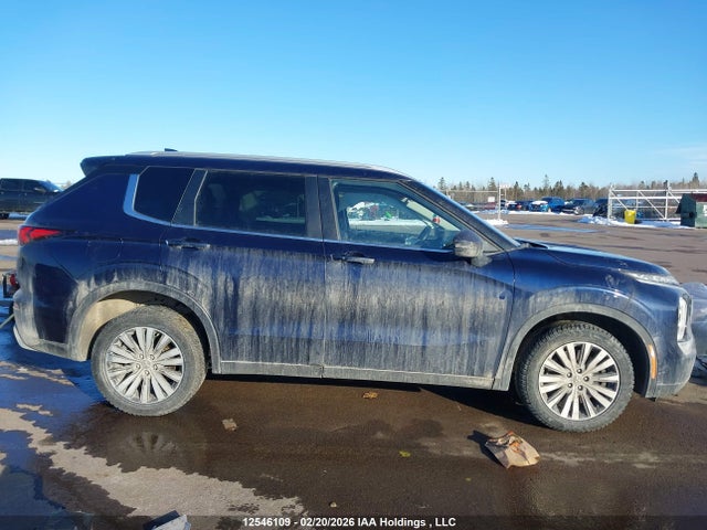 JA4J4UA8XNZ615110 Mitsubishi Outlander Se/black Edition