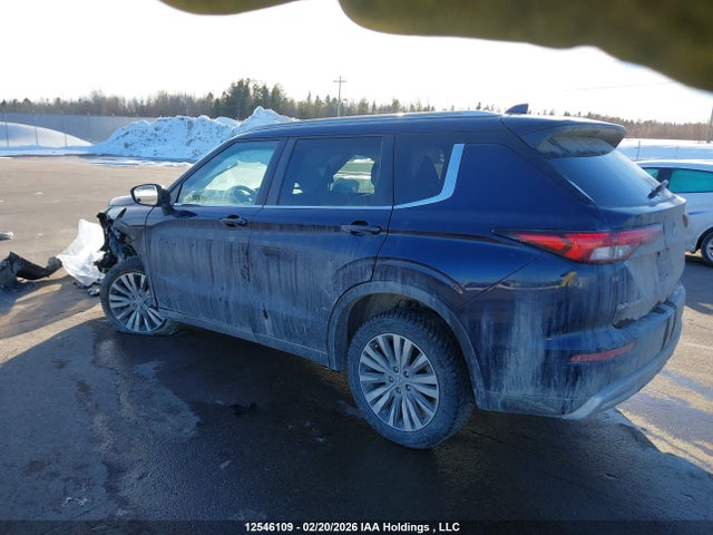 JA4J4UA8XNZ615110 Mitsubishi Outlander Se/black Edition