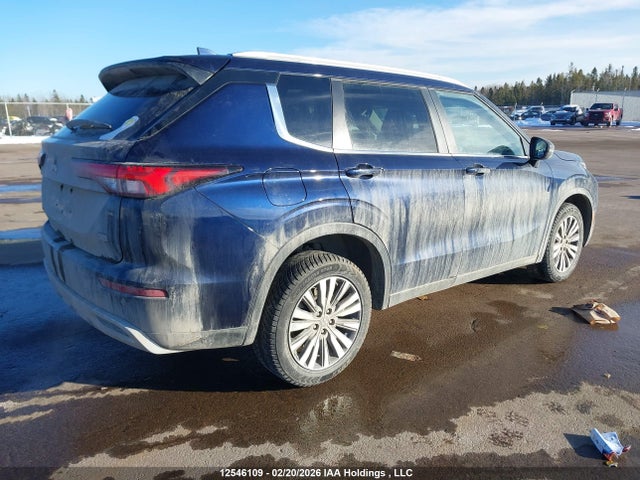 JA4J4UA8XNZ615110 Mitsubishi Outlander Se/black Edition