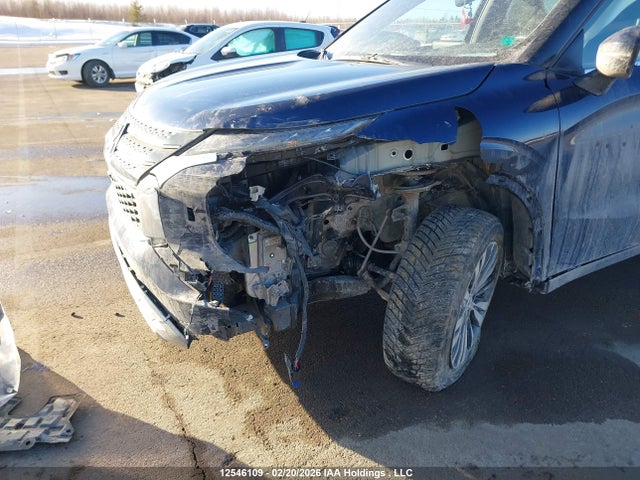 JA4J4UA8XNZ615110 Mitsubishi Outlander Se/black Edition