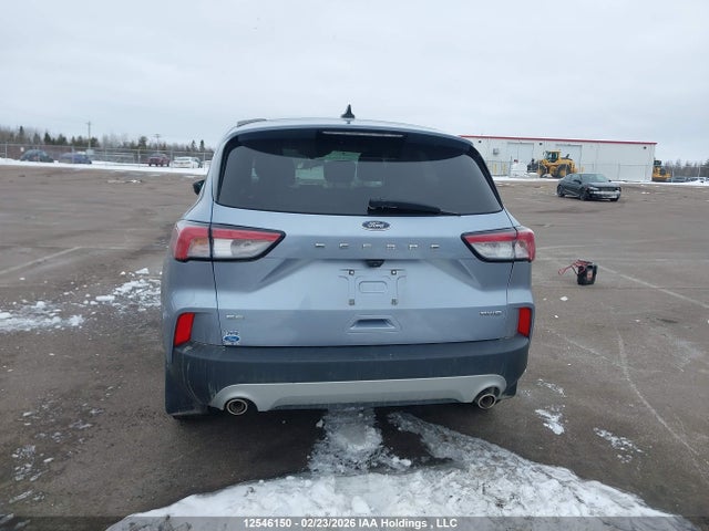1FMCU9G64NUB28429 Ford ESCAPE SE