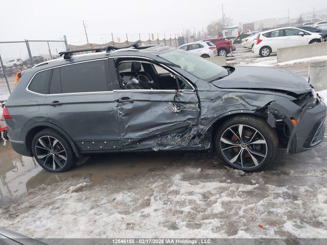 Продажа на аукционе авто 2022 Volkswagen Tiguan Sel R-line, vin: 3VV4B7AX3NM018529, номер лота: 12546155