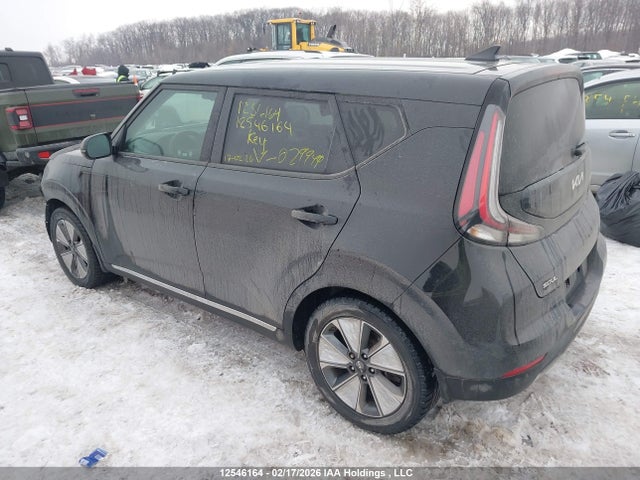 12546164 :رقم المزاد ، KNDJ23A29P7029949 vin ، 2023 Kia Soul Ev Premium مزاد بيع