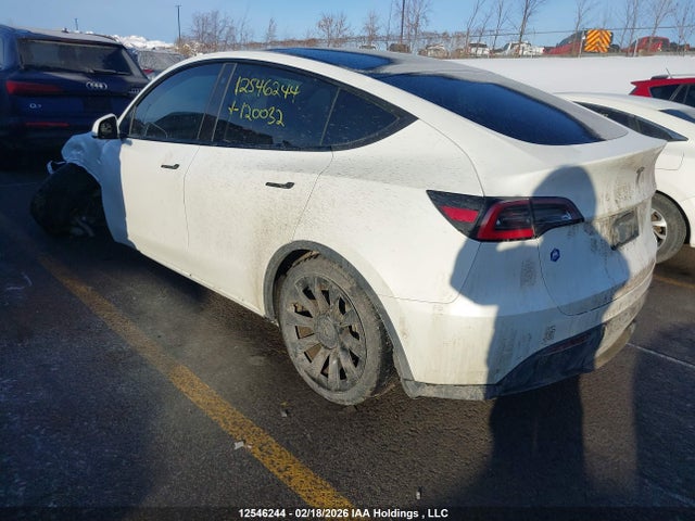 5YJYGDED7MF120032 Tesla Model Y Standard Range Rear-wheel Drive