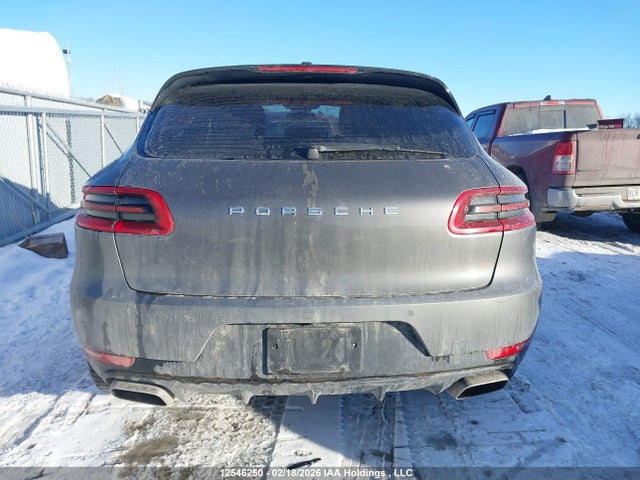 Porsche Macan Sport Edition 2018 WP1AA2A51JLB05765 Image 17