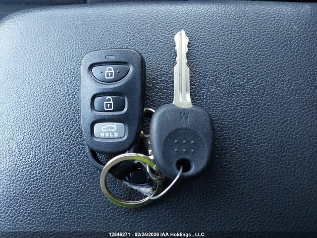 KMHD84LF8HU167000 Hyundai ELANTRA GL