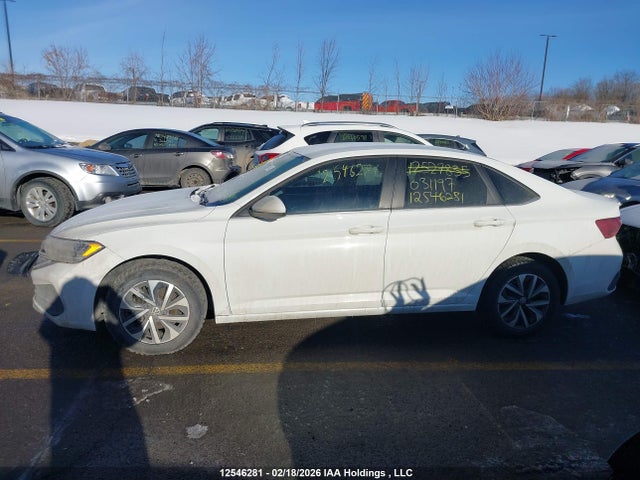 3VWCM7BU6NM031197 Volkswagen Jetta Trendline