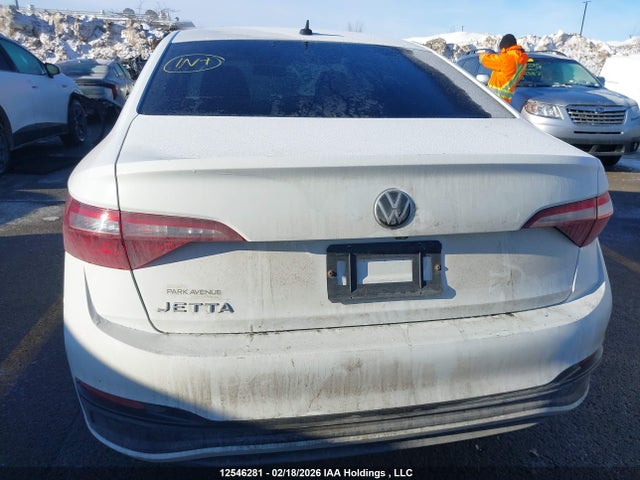 3VWCM7BU6NM031197 Volkswagen Jetta Trendline