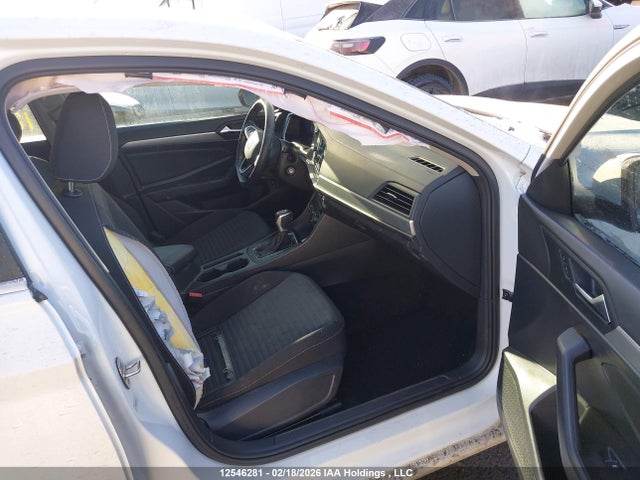3VWCM7BU6NM031197 Volkswagen Jetta Trendline