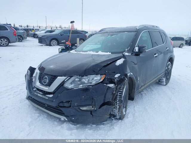 5N1AT2MM0HC856716 Nissan Rogue S/sl Platinum/sv