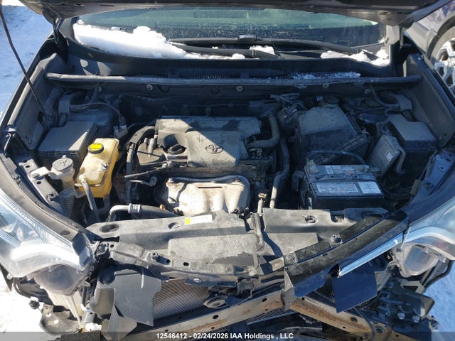 2T3BFREV1HW599076 Toyota RAV4 LE