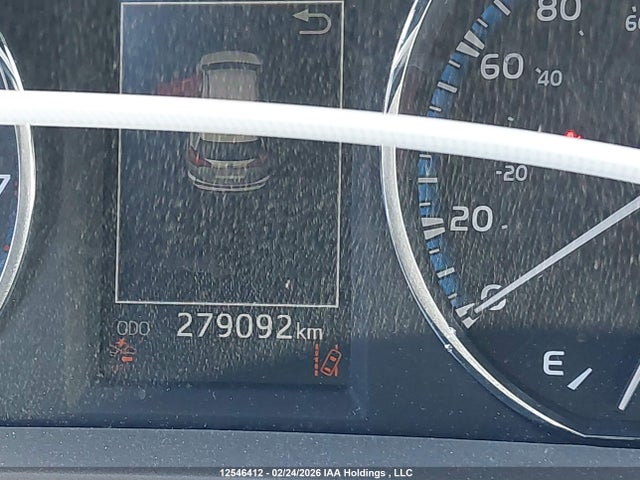 2T3BFREV1HW599076 Toyota RAV4 LE
