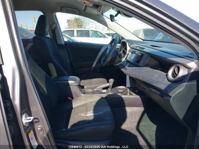 2T3BFREV1HW599076 Toyota RAV4 LE