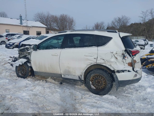 2T3ZFREVXHW346448 Toyota RAV4 LE