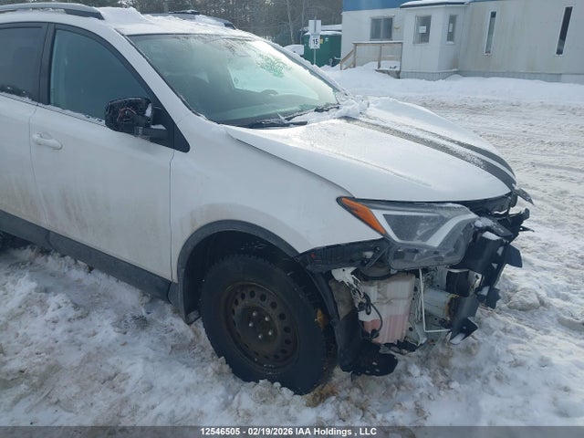 2T3ZFREVXHW346448 Toyota RAV4 LE