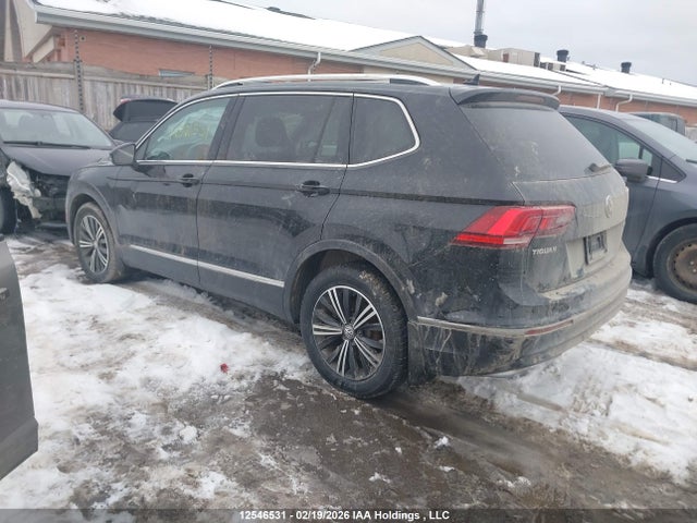 3VV4B7AX5JM194220 Volkswagen Tiguan