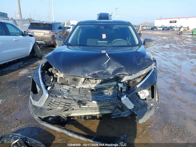 JA4ATUAA9NZ601561 Mitsubishi Eclipse Cross Es