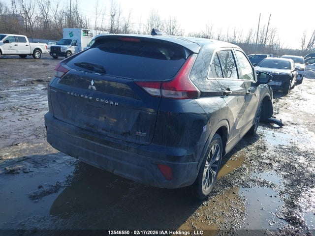 JA4ATUAA9NZ601561 Mitsubishi Eclipse Cross Es
