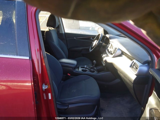 5XYPG4A11GG100217 KIA Sorento Lx/l